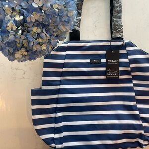 SCOUT tote The Daily NWT